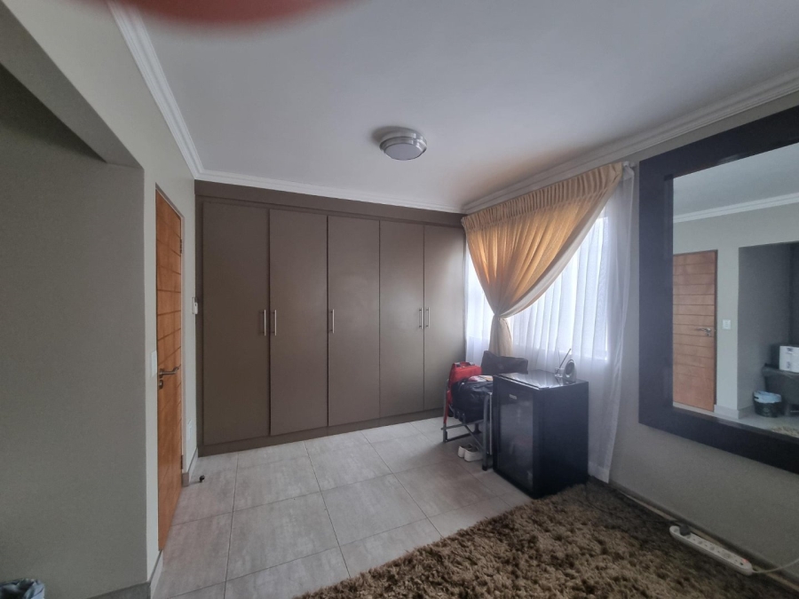 To Let 3 Bedroom Property for Rent in La Camargue Private Country Estate North West